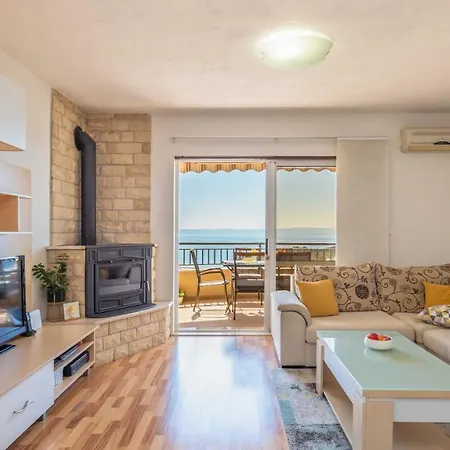 Lana Apartament
