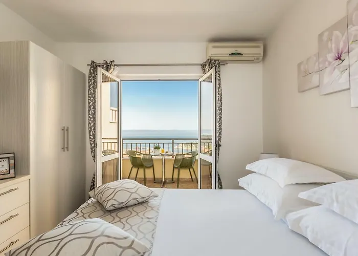 Lana * מאקרסקה