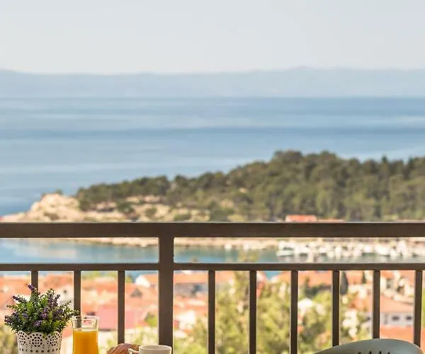 Lana דירה מאקרסקה